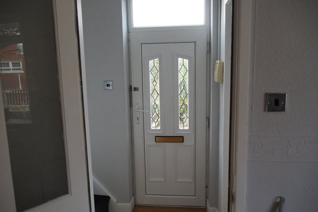 66 Shield Avenue, Worsbrough, Barnsley photo 5