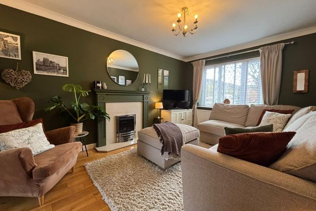 8, Clos Yr Arad., Caerphilly photo 2