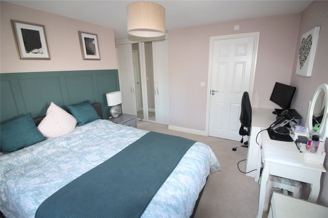 End terrace house for sale in Kingdom Crescent, Swindon, Wiltshire
