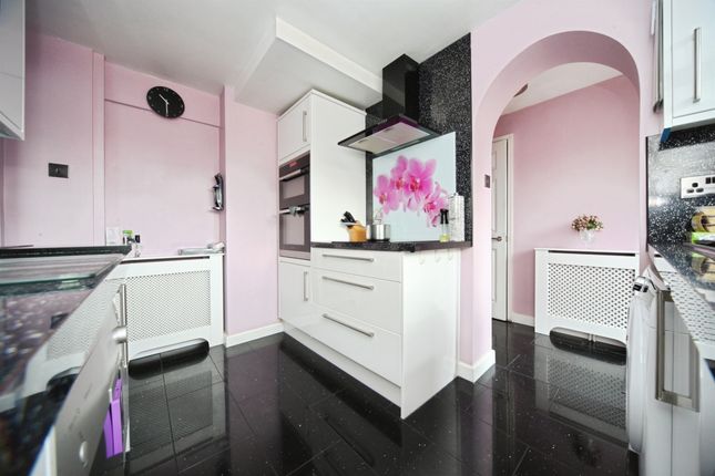 25, Ketton Close, Luton photo 3