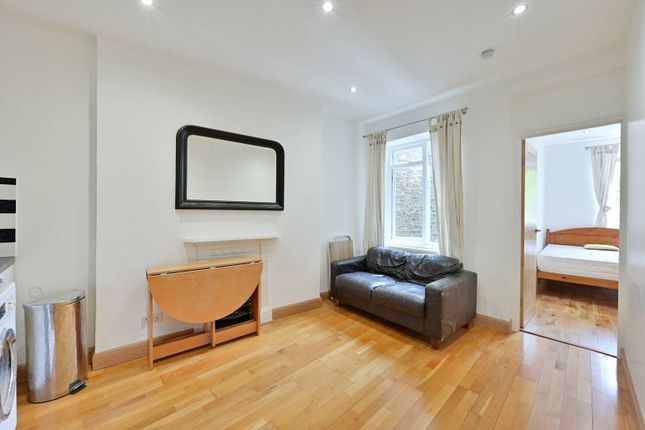 Thumbnail Flat to rent in Putney High Street, Putney