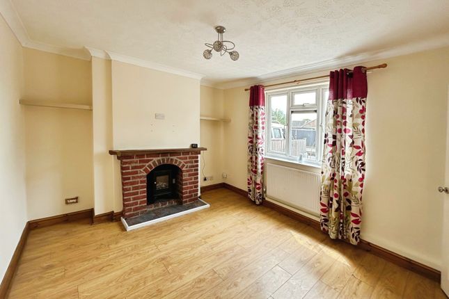 13, Woodlands Road, Swadlincote photo 4