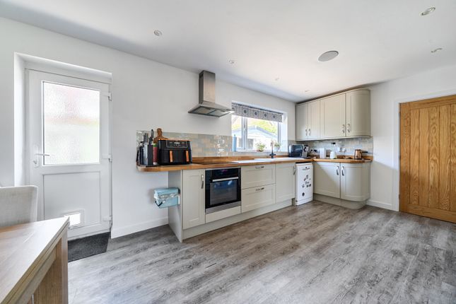 19, College Crescent, Aylesbury photo 4