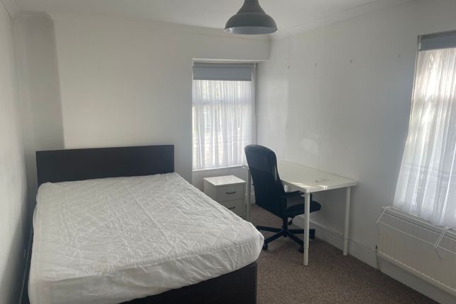 4 Norfolk Street, Swansea photo 5
