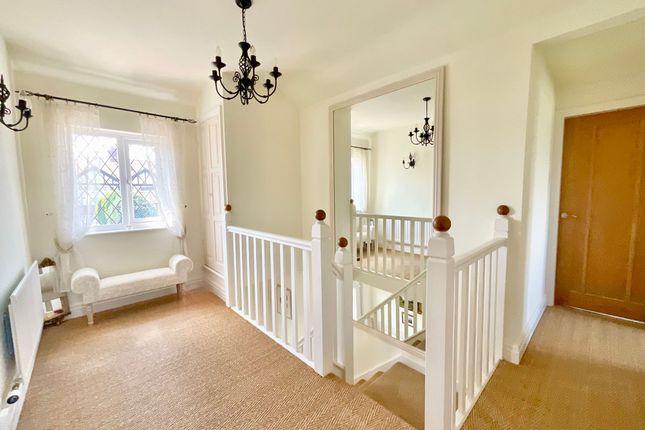 8 Brookland Avenue, Crewe photo 3
