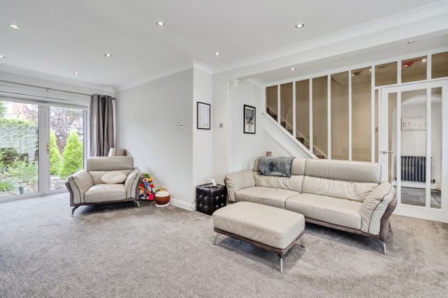 8, Malvern Avenue, Manchester photo 4