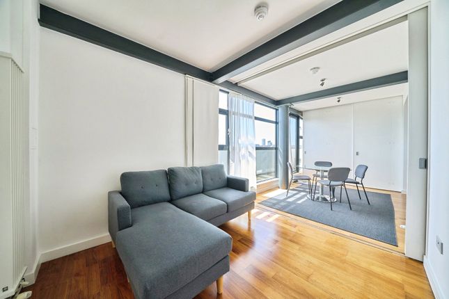 74, Hallings Wharf Studios, London photo 4