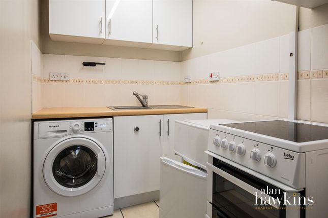 24, The Maltings, Royal Wootton Bassett photo 4