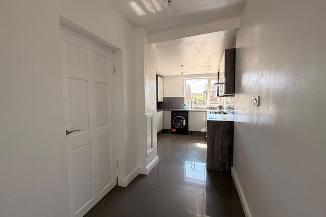 156 Hollydale Road, Birmingham photo 3