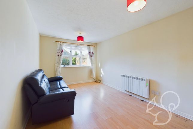 Flat 12, Lexden Place, Halstead Road, Colchester photo 2