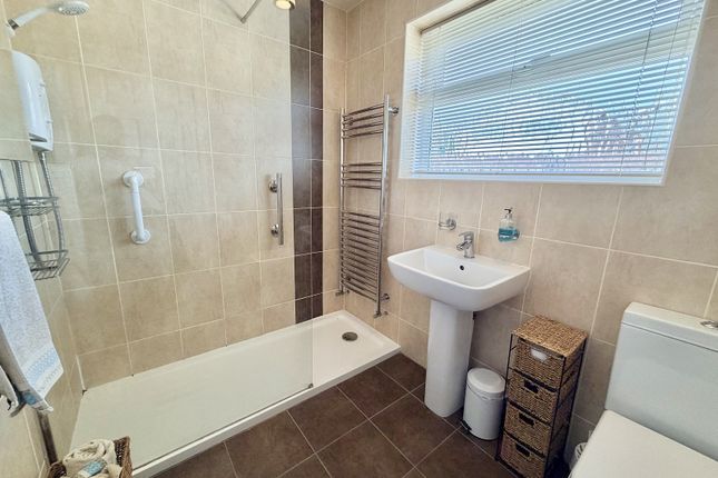 41, Reed Pool Close, Leicester photo 4