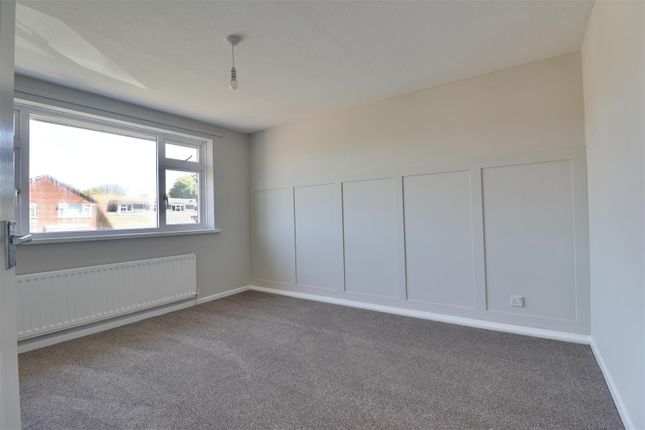 15, Durham Gardens, Waterlooville photo 4