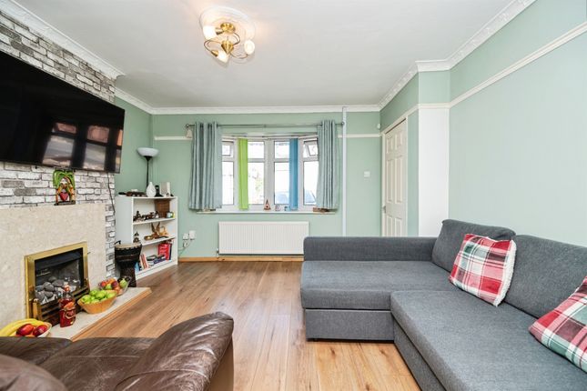 5, Milton Street, Brierley Hill photo 2