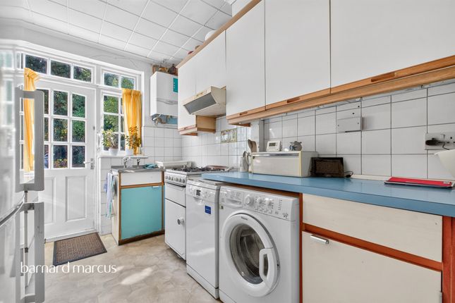 30, Ridgeview Road, London photo 2
