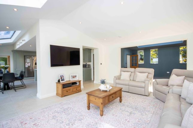 Timbers, Stag Lane, Chorleywood photo 4