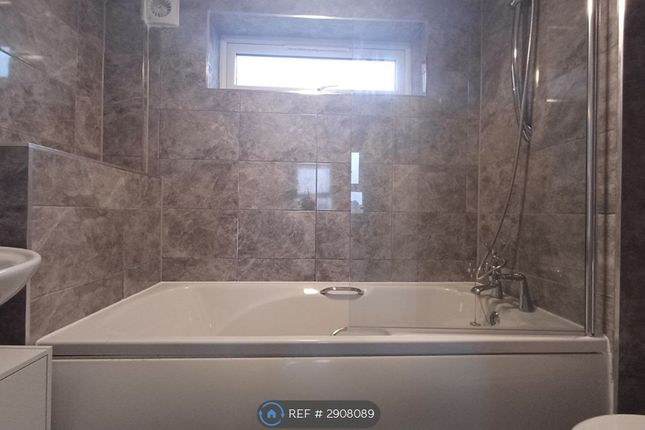 Flat, Southview Road, Weymouth photo 3