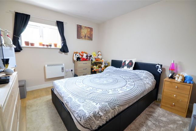 Flat for sale in East Grinstead, West Sussex