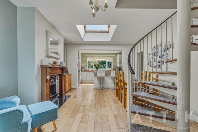 17, Blofield Road, Norwich photo 4