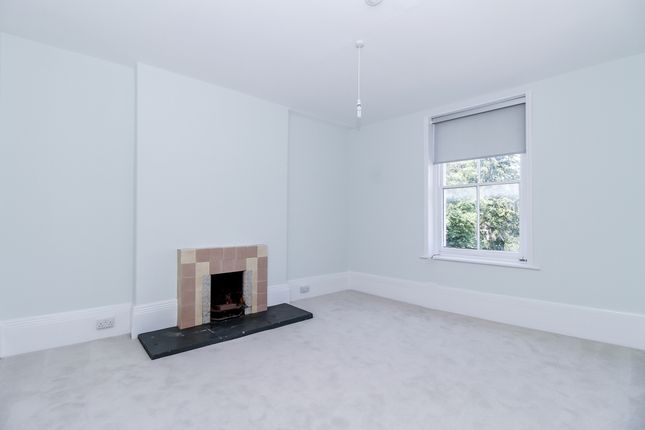 Flat 1, 27, Causeway, Bicester photo 3