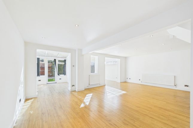 47, Upmill Close, West End, SOUTHAMPTON photo 3