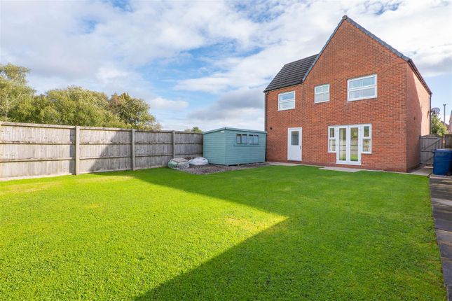 50, Parish Gardens, Leyland photo 4