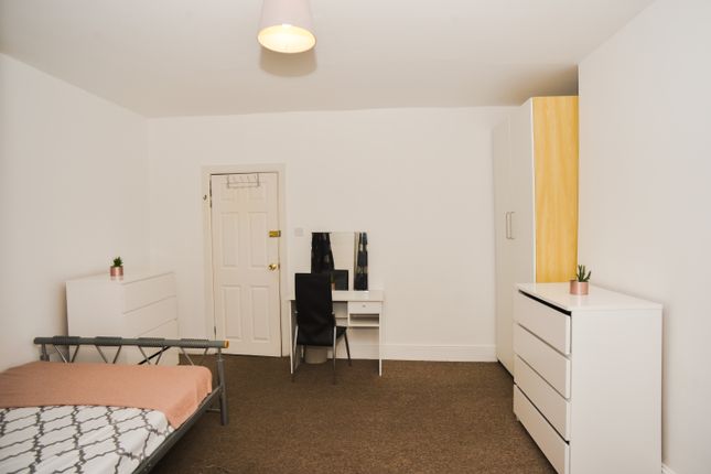 ROOM A, 351 Prince Regent Lane,London,E16 3JL, London photo 4