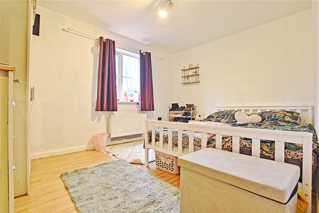 Flat for sale in Shankley Way, Northampton, West Northamptonshire