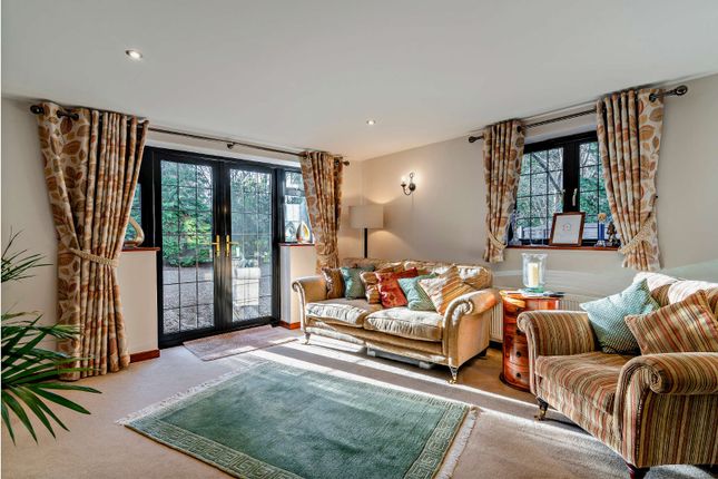 Nutshell Cottage,, Heather Lane, Pulborough photo 3
