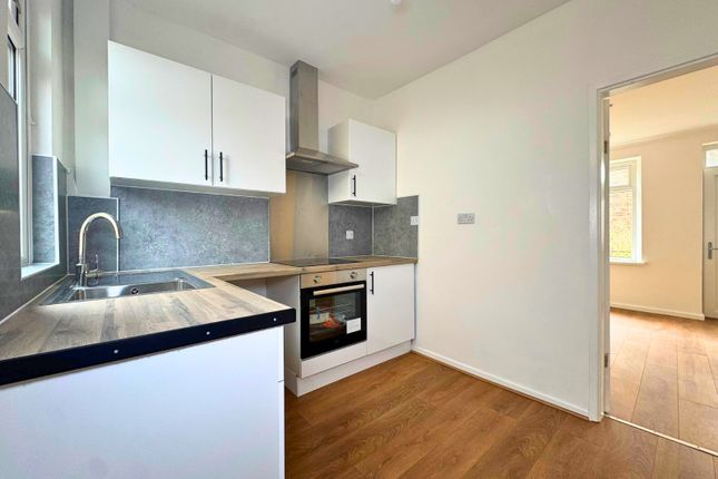 2, Rhodes Terrace, BARNSLEY photo 3