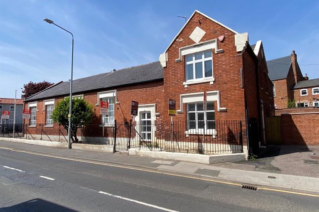 Thumbnail Flat for sale in Apartment 6, The Old Victorian School, Albert Street, Newark