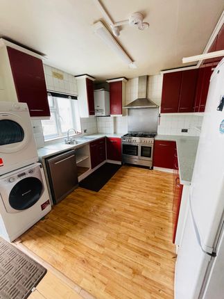 Warwick Road, Southall photo 5