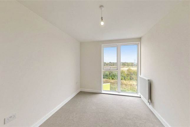 Flat to rent in Genome Close, Cambridge, Cambridgeshire