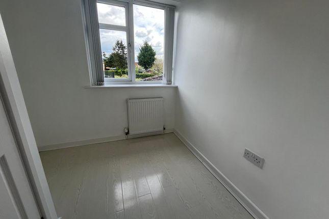 Property to rent in Whitmore Road, Whitnash, Leamington Spa