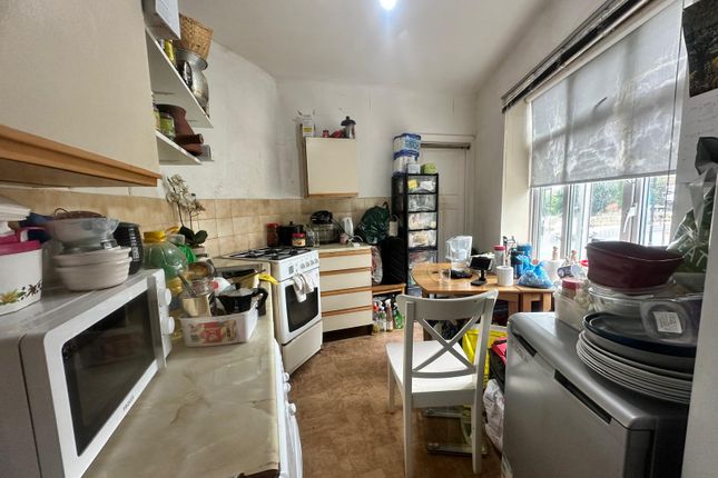 Flat 19 Ryefield Court, Joel Street, Northwood photo 3