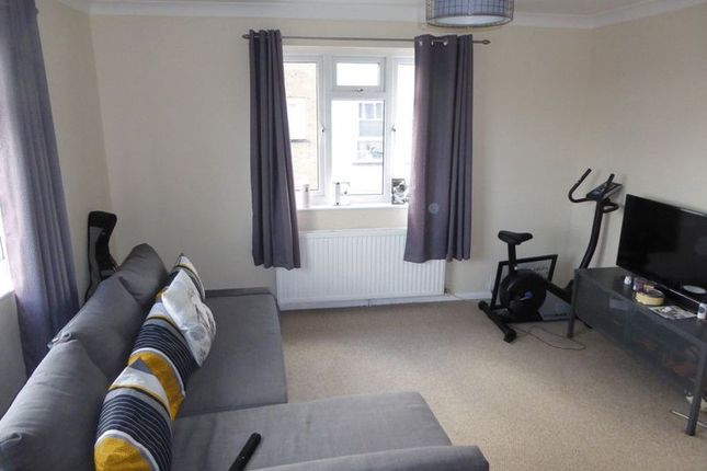 178b, Coulsdon Road, Caterham photo 3