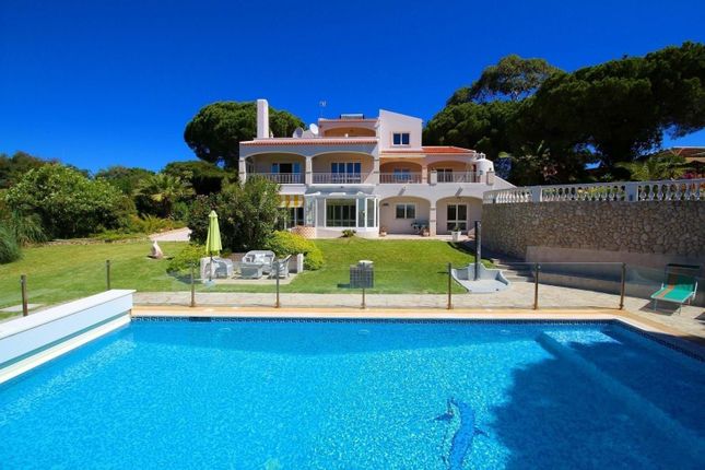 Villa for sale in 8400 Porches, Portugal
