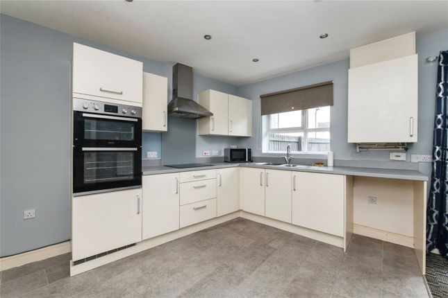 8, Sanford Place, Devon photo 4