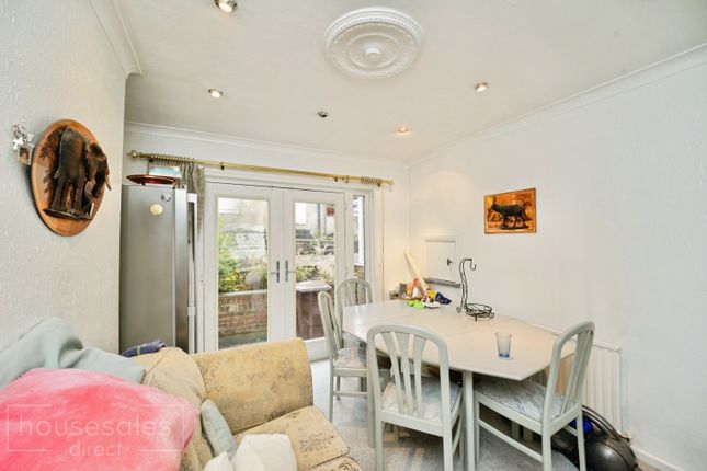 271, Fell Lane, Keighley photo 4