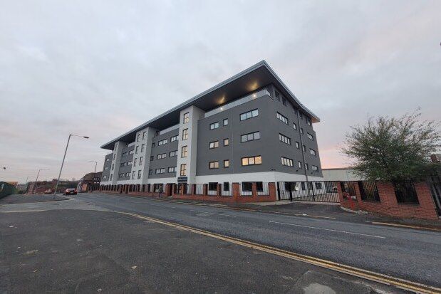 Flat to rent in Lincoln House, Bolton
