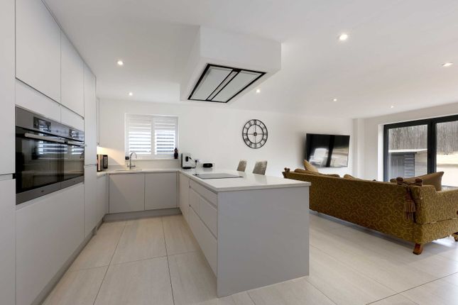 56, Inkerman Drive, Hazlemere photo 4