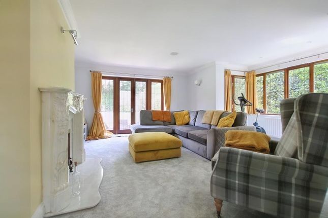 Detached house to rent in Old Avenue, West Byfleet