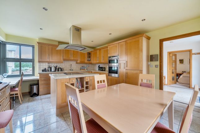 4, Hazel Court, Hampshire photo 3
