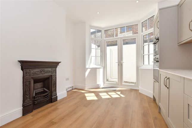 Stanhope Road, Deal photo 4