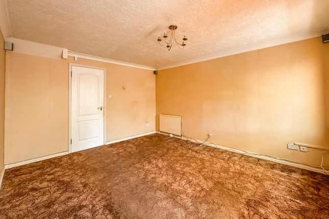 54, Caversham Avenue, Shoeburyness photo 4