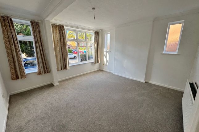 Flat 2, Avery Court, High Wycombe photo 2