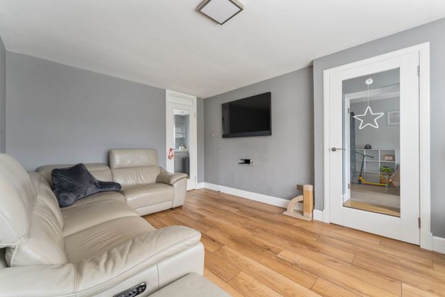 10, Burnside Gardens, Johnstone photo 2