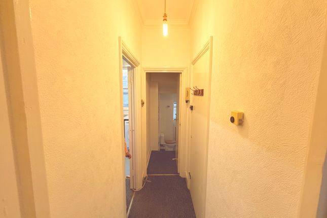 Holly Park Road, London photo 5