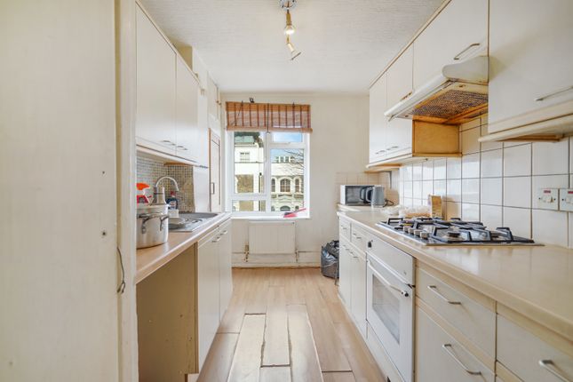 7 St Lukes Court, St. Lukes Road, Notting Hill photo 3