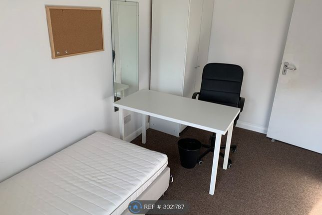 Charter Avenue, Coventry photo 3