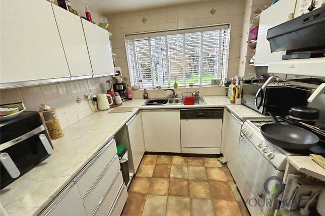 54, Carberry Way, Stoke-on-trent photo 3